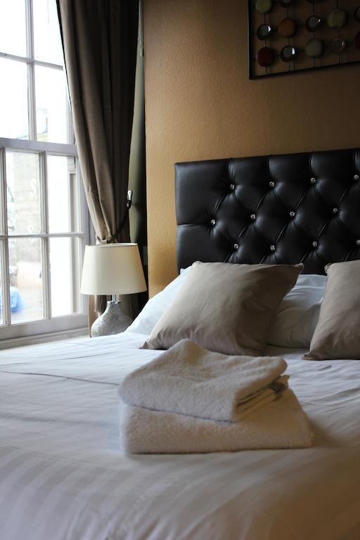 Tilted Wig Hotel Warwick  Cameră foto